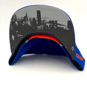 NY KNICKS REFLECTOR VINTAGE LOGO SKYLINE SNAPBACK